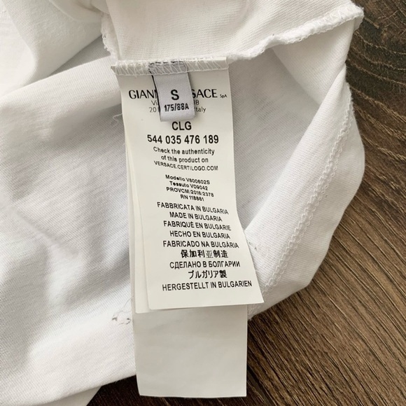 Versace t-shirt - Picture 8 of 9